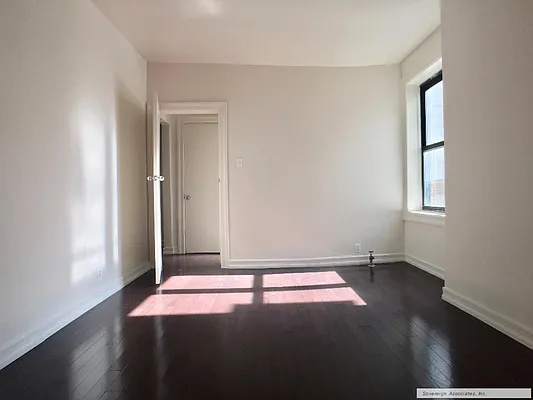 Rented by Sovereign Associates | media 7