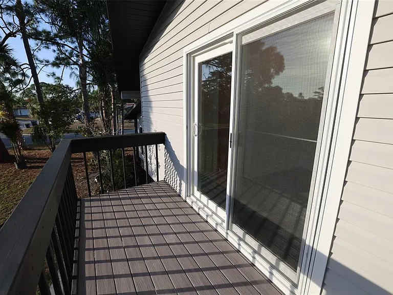 5667 Creekwood Dr — Photo 12