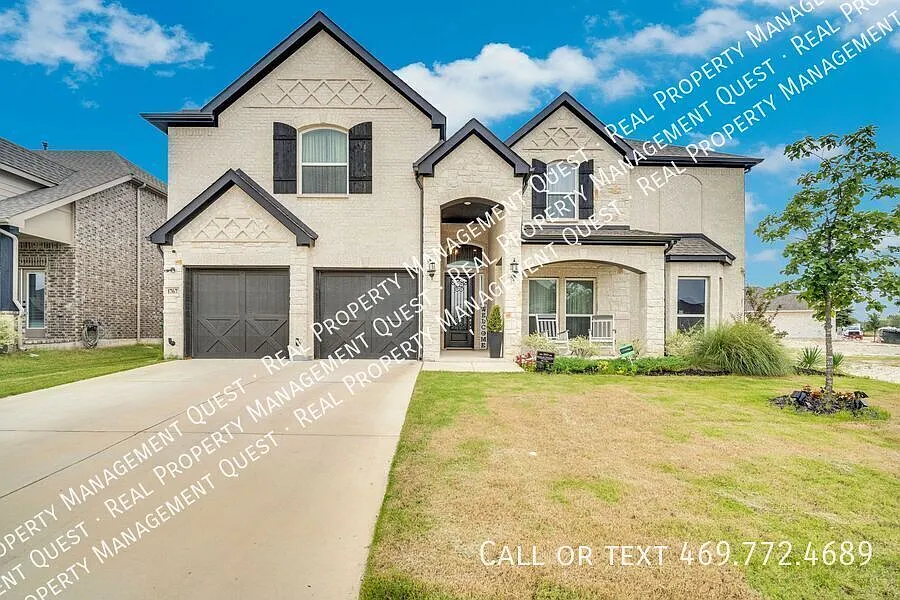 Coming soon- Schedule your showing in advance — Photo 1