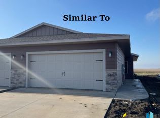 9407 W Dolores Dr, Sioux Falls, SD 57106