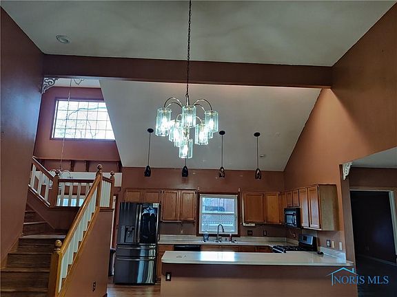 3rd image of 5430 Silvertown Dr