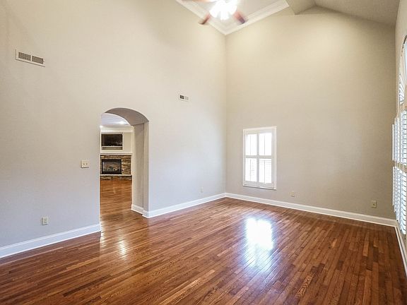 4th image of 439 Savannah Village Dr