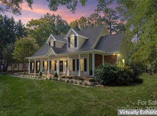 390 Robinson Rd, Mooresville, NC 28117