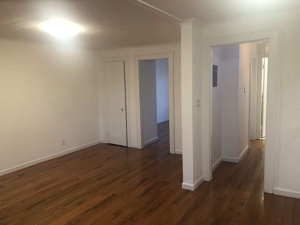 1st image of 2151 28th St