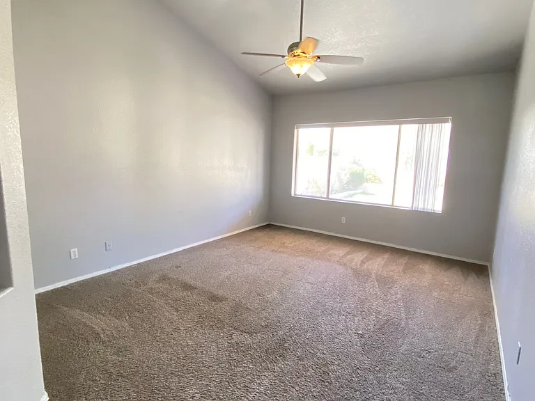 3358 E Wickieup Ln — Photo 24