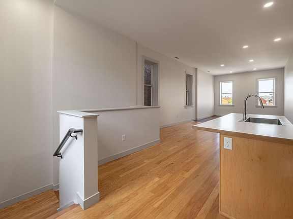 4th image of 60 E McMicken Ave #300A