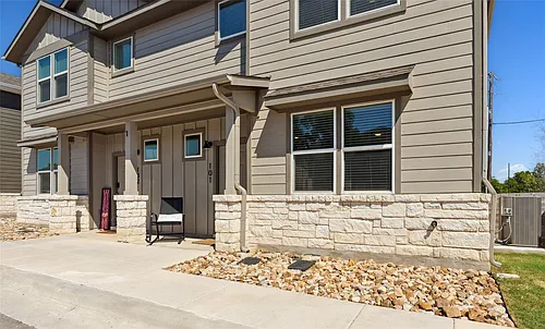 520-1502B Powell Dr Photo 1