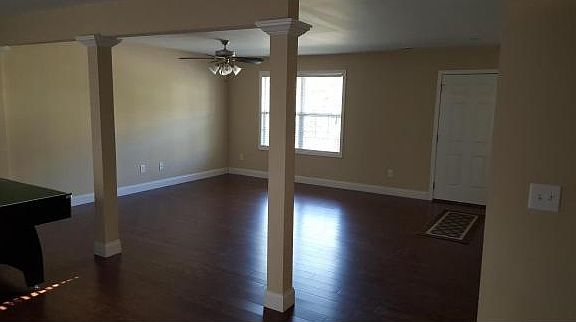 2nd image of 275 Holland View Dr