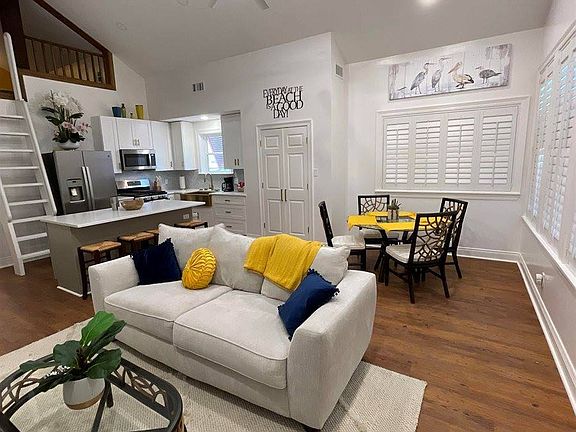 3rd image of 112 Carmen Ln #A