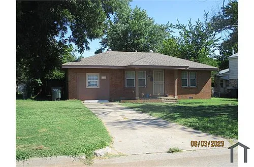 3301 SE 20th St Photo 1