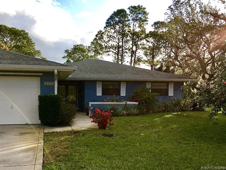 2453 SW Murphy Rd — Photo 2
