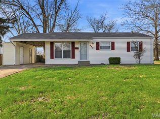 880 5th Plz, Florissant, MO 63031
