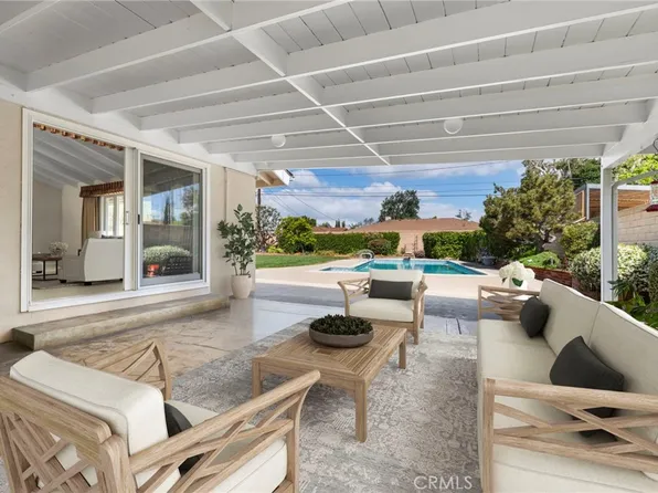 12351 Woodlawn Ave, Tustin, CA 92780