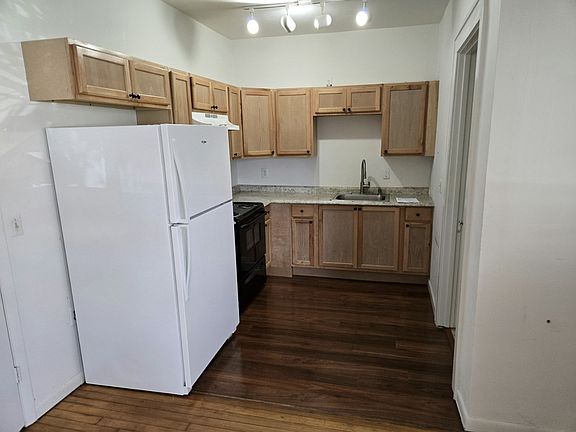 kitchen - new fridge