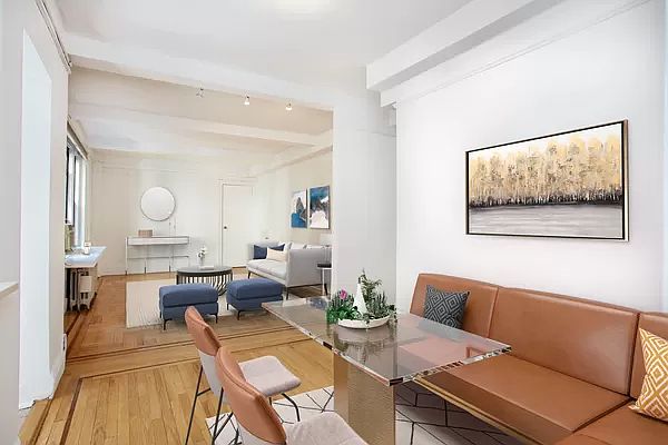 1st image of 65 W 95th St APT 7C