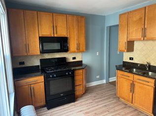 5454 W Grace St #2E, Chicago, IL 60641