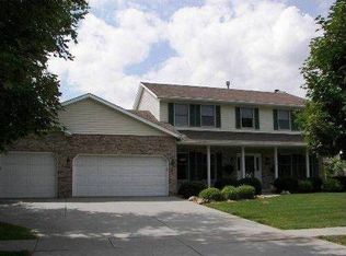 2708 Keystone Rd, Bloomington, IL 61704