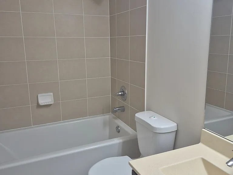 125 Village Green Sq #2708 — Photo 4
