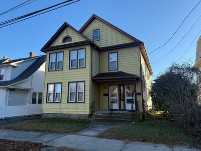30-32 Beardsley Park Ter, Bridgeport, CT, 06610
