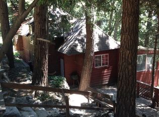 981 Coulter Pine Rd, Crestline, CA 92325