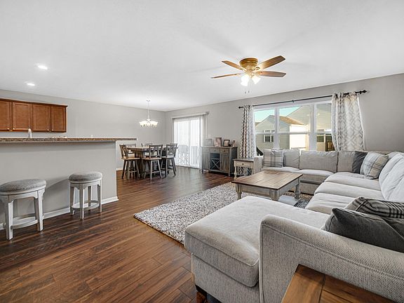 5th image of 13679 Blue Springs Ct