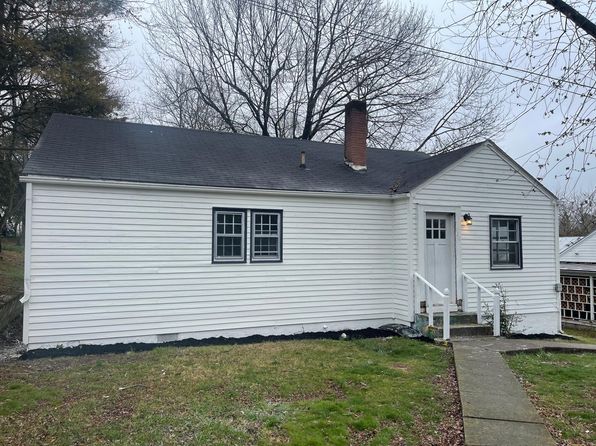 120 Bowman Ave