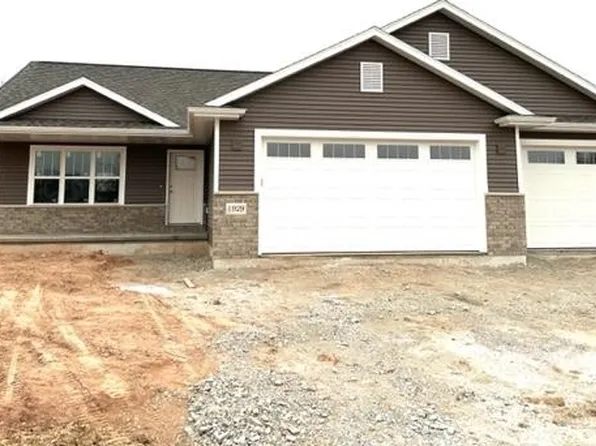 N1929 Medina Dr, Greenville, WI 54942