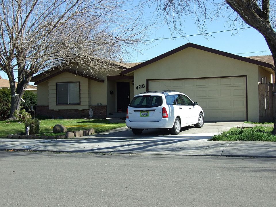 428 N Santa St, Los Banos, CA 93635 Zillow