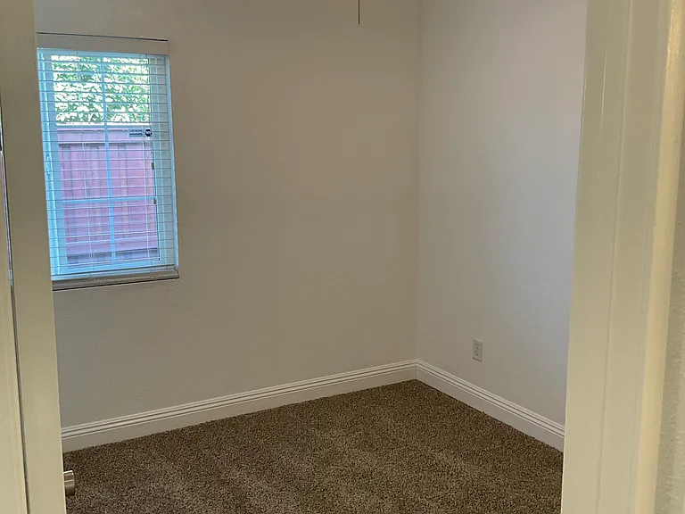 14273 Parkview Dr — Photo 19
