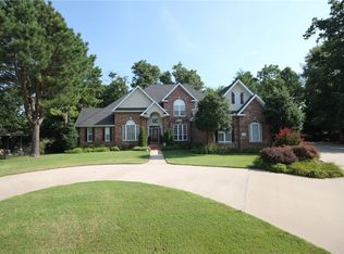 2 NW White Way, Bentonville, AR 72712