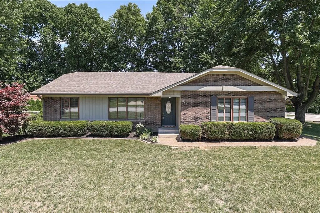 367 Shadow Rd photo 1