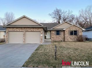 1860 N 81st St, Lincoln, NE 68505