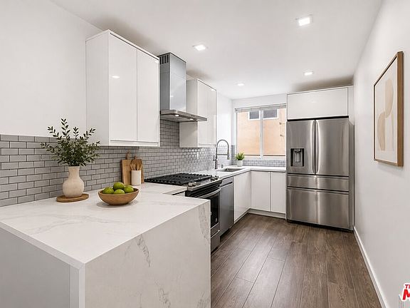 3rd image of 11652 Chenault St APT 14