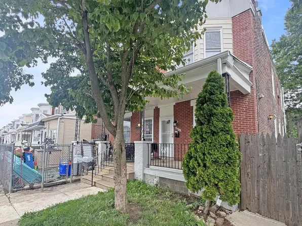 5738 Vandike St, Philadelphia, PA 19135