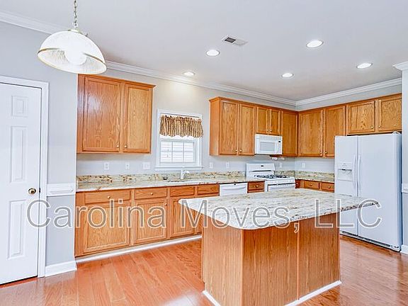 5th image of 119 N Orchard Farms Ave