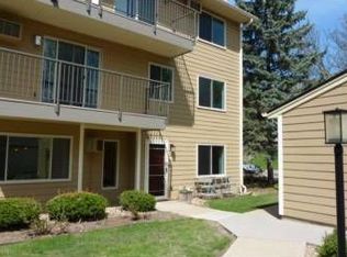 2240 Ridge Dr APT 11, Saint Louis Park, MN 55416
