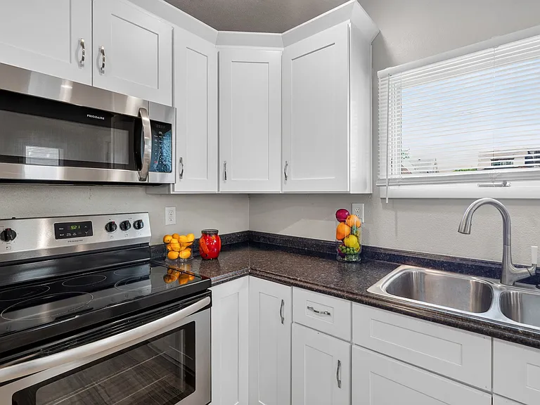 1613 Fletcher Ave — Photo 16