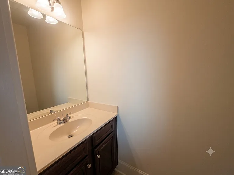 165 Regency Pl — Photo 10