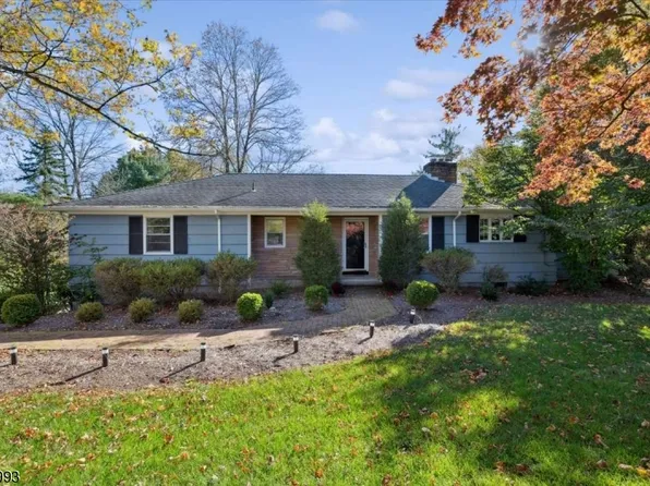 24 Pheasant Hill Dr, Bernardsville Boro, NJ 07931