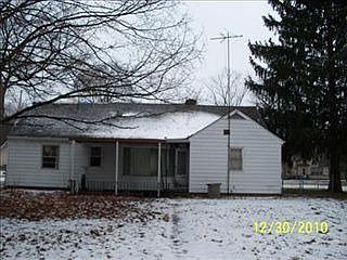 2nd image of 39 Hinman Ave N