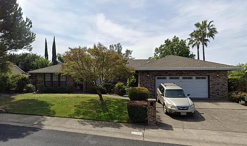 2202 McLaren Dr Photo 1