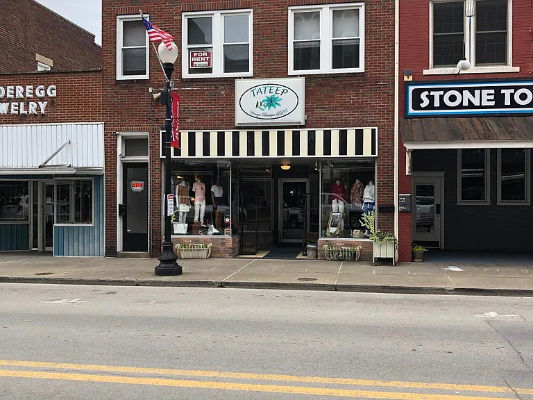 7 E Main St — Photo 1