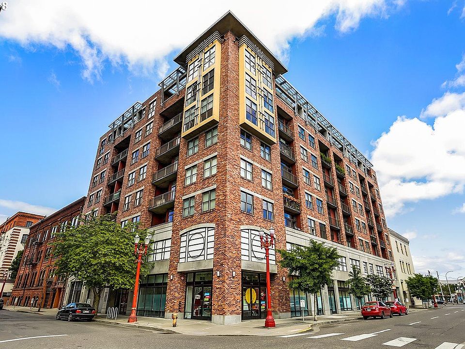 411 NW Flanders Building - 603 faces East. Entry is on the S