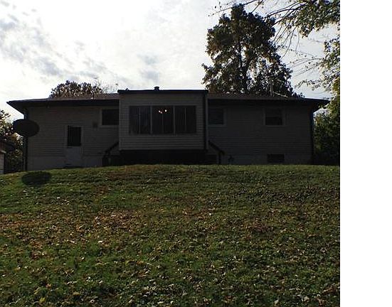 3rd image of 9629 Tennyson Ave