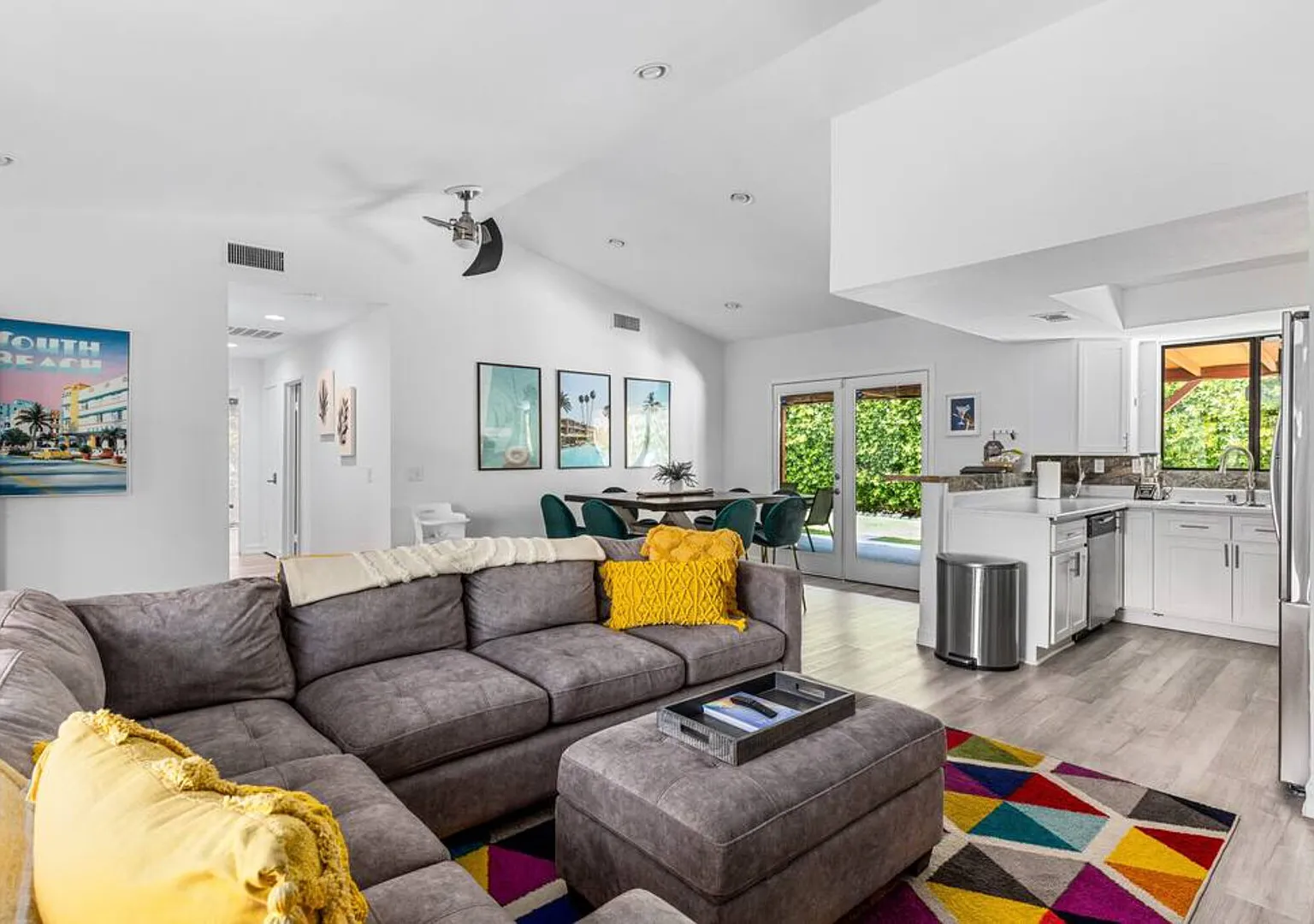 Pool & Hot Tub Oasis 3BR 4B Mountain Views — Photo 2
