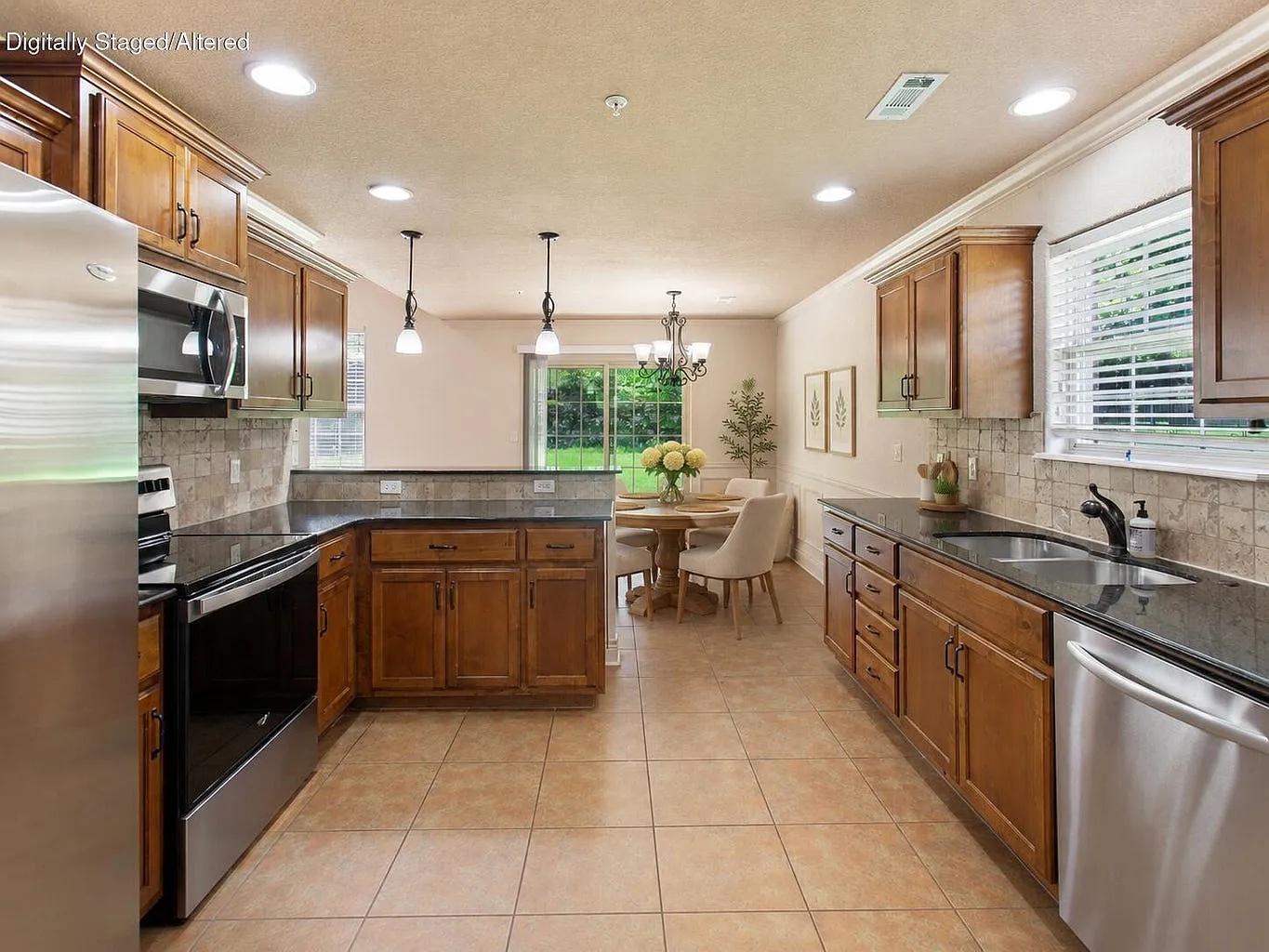 3 bed, 2.5 bath, 2100 sqft, $2,600 — Photo 4