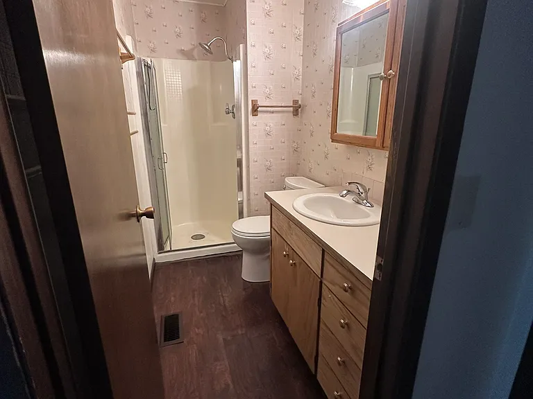 1833 Fern Ave — Photo 11