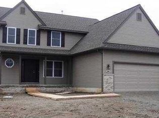 5556 Seney Cir N, Whitmore Lake, MI 48189
