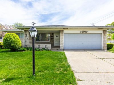 30010 Woodhouse Dr, Warren, MI, 48092