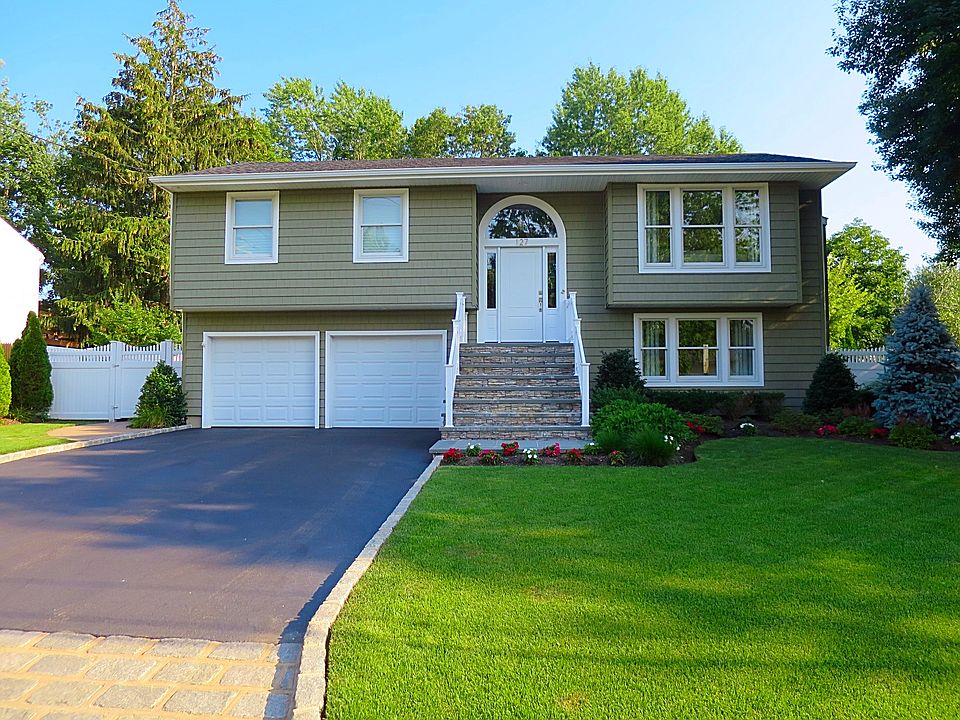 1st image of 127 Circle Dr S